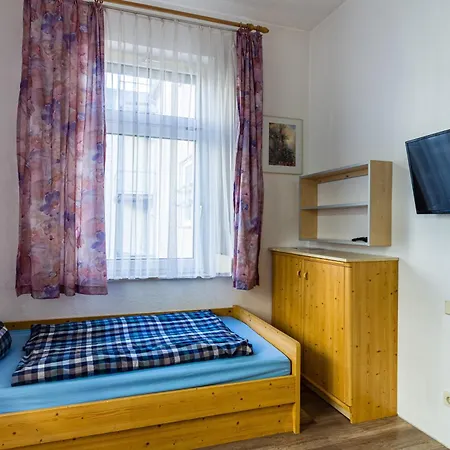 Apartmenthaus In Chemnitz Fuer Monteure Exterior photo