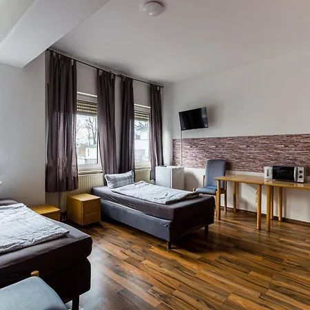 Apartmenthaus In Chemnitz Fuer Monteure Exterior photo
