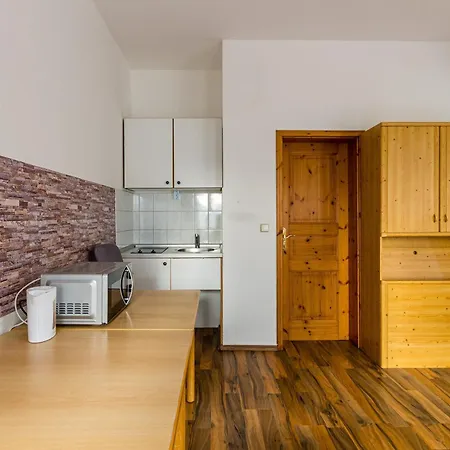 Apartmenthaus In Chemnitz Fuer Monteure Exterior photo