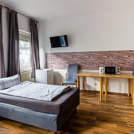 Apartmenthaus In Chemnitz Fuer Monteure Exterior photo