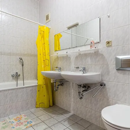 Apartmenthaus In Chemnitz Fuer Monteure Exterior photo