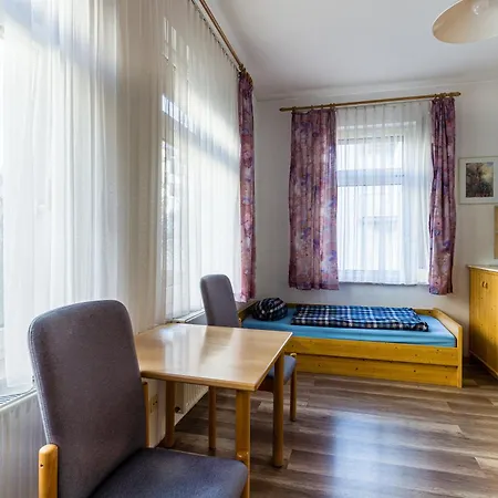 Apartmenthaus In Chemnitz Fuer Monteure Exterior photo