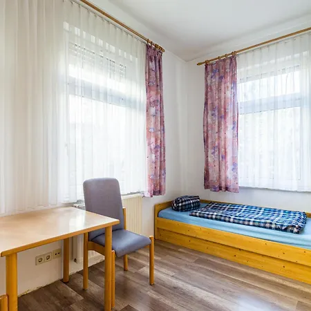 Apartmenthaus In Chemnitz Fuer Monteure Exterior photo