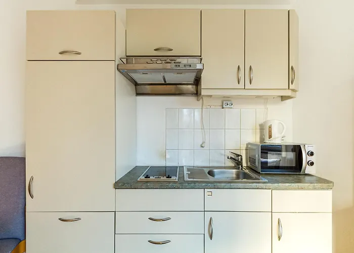 Apartmenthaus In Chemnitz Fuer Monteure