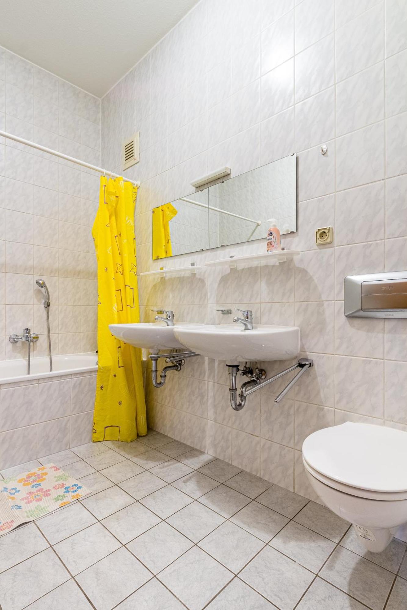 Apartmenthaus In Fuer Monteure * Chemnitz